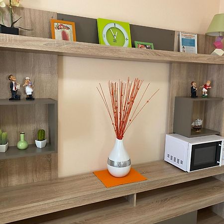 Apartments Villa Viktoria ティヴァト エクステリア 写真