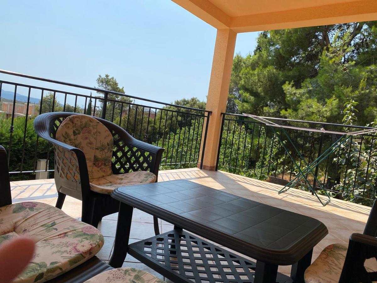 Apartments Villa Viktoria ティヴァト エクステリア 写真