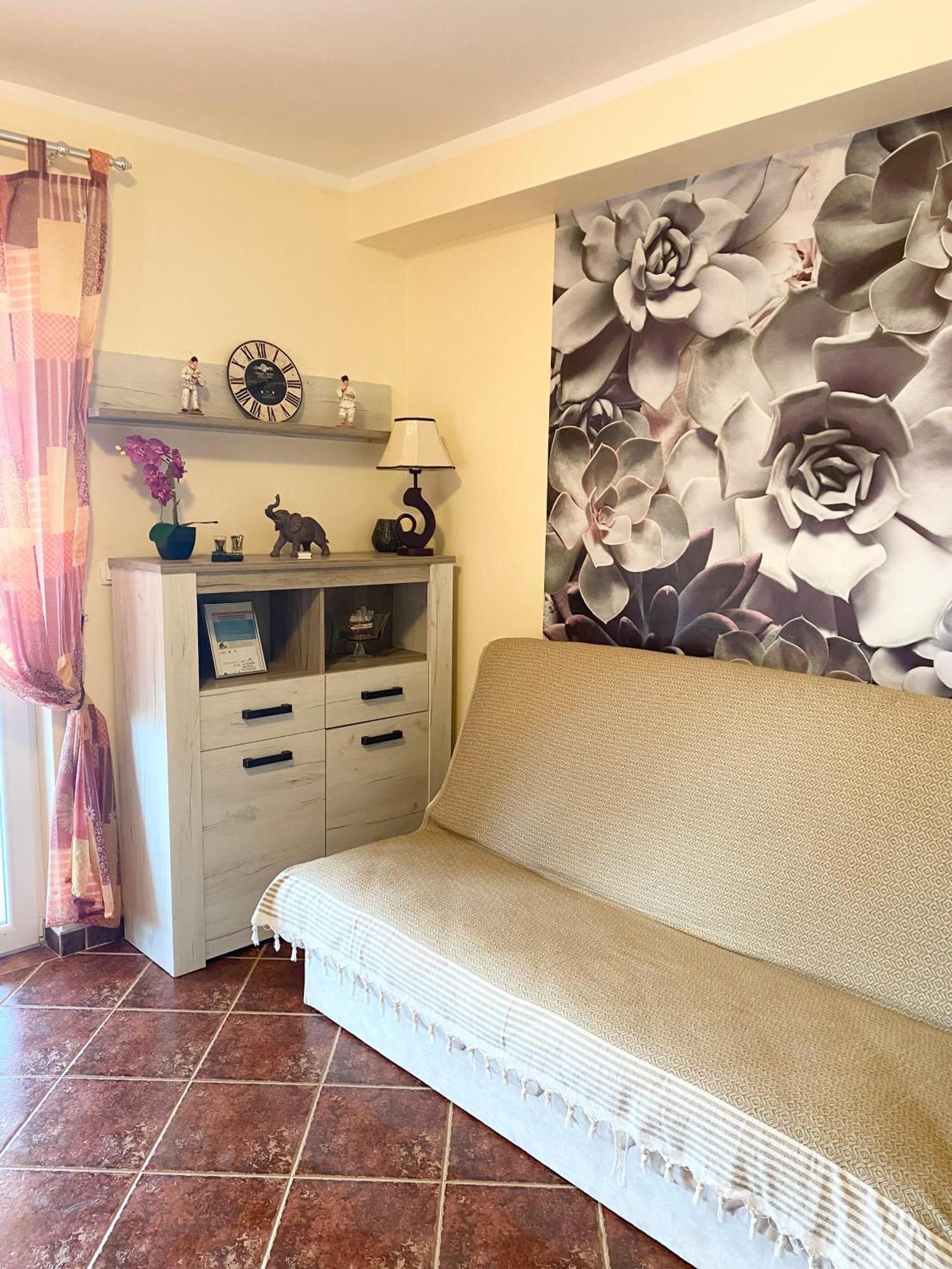 Apartments Villa Viktoria ティヴァト エクステリア 写真