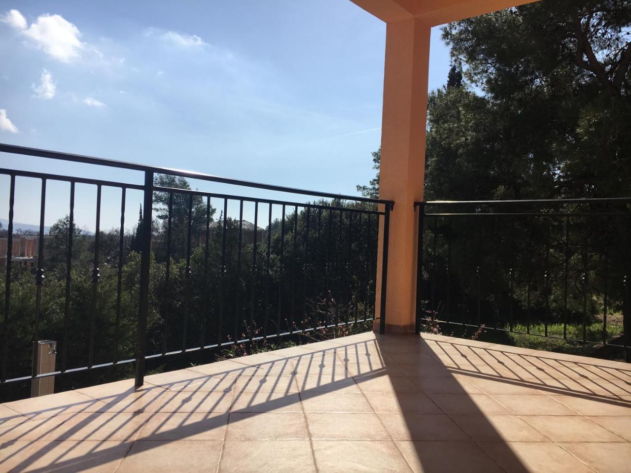 Apartments Villa Viktoria ティヴァト エクステリア 写真