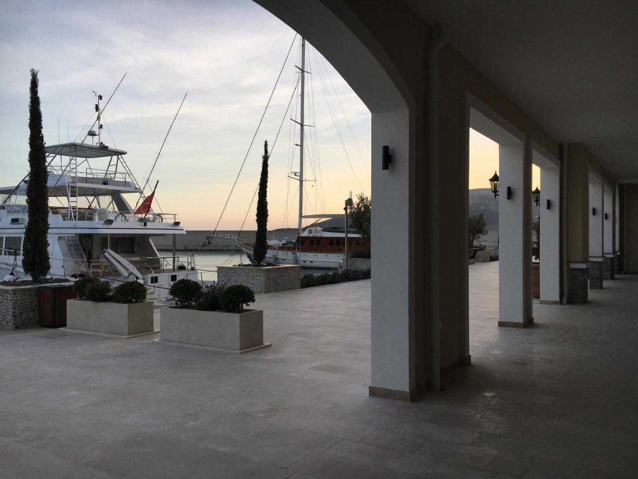 Apartments Villa Viktoria ティヴァト エクステリア 写真